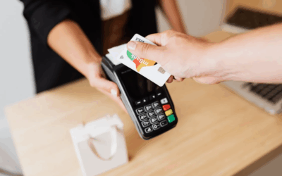 Italia, boom dei pagamenti digitali: le carte superano il contante